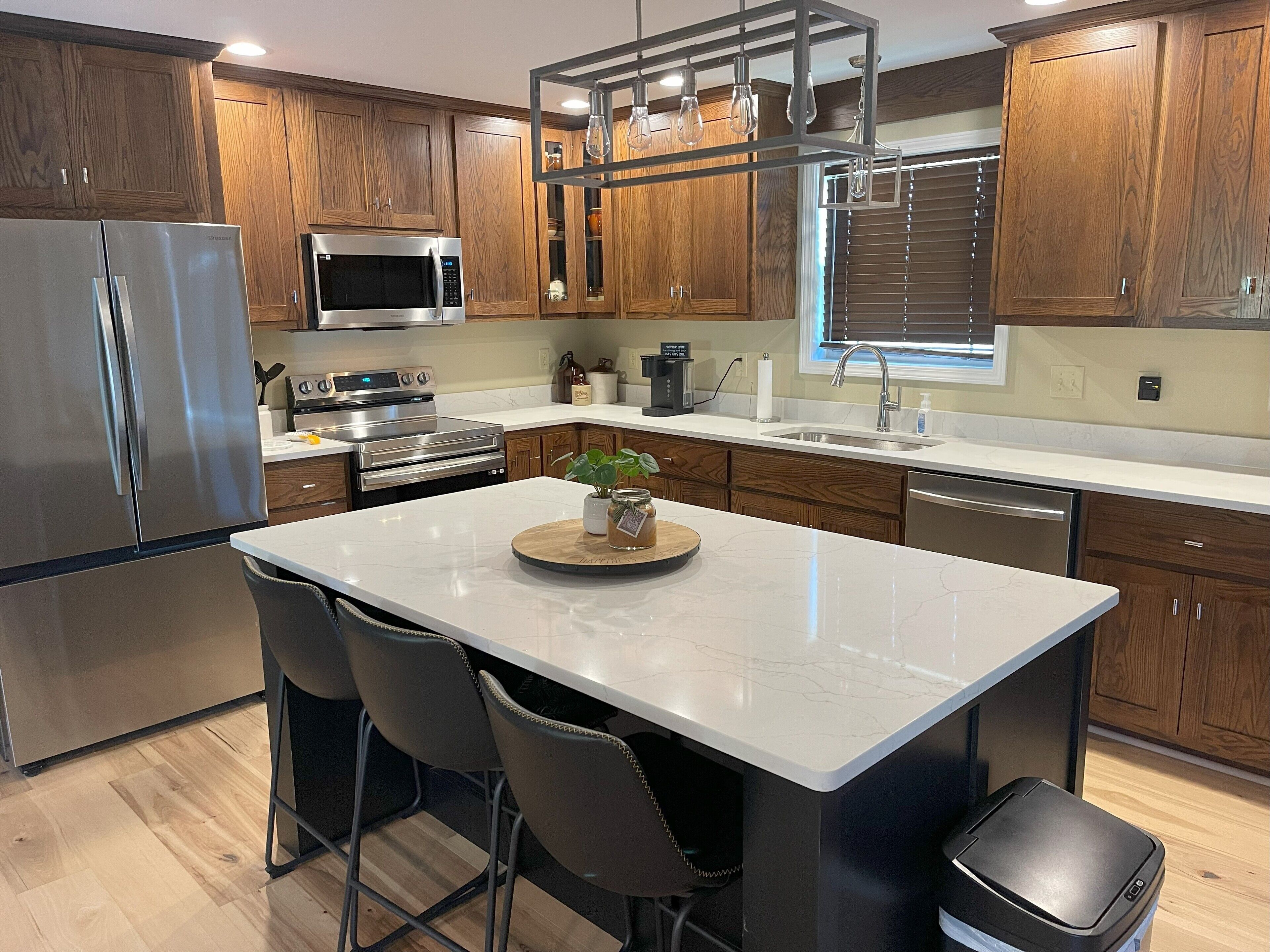 Mikrovågsugn, ugn, spishäll och diskmaskin