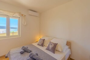 1 habitación, wifi y ropa de cama