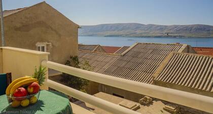 House with balconys and terrace, sea view, outdoor kitchen, parasol, free WiFi, washing machine