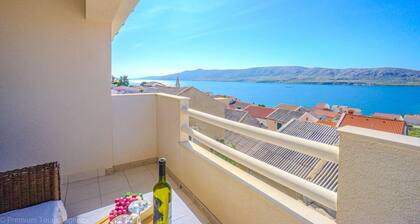 House with balconys and terrace, sea view, outdoor kitchen, parasol, free WiFi, washing machine