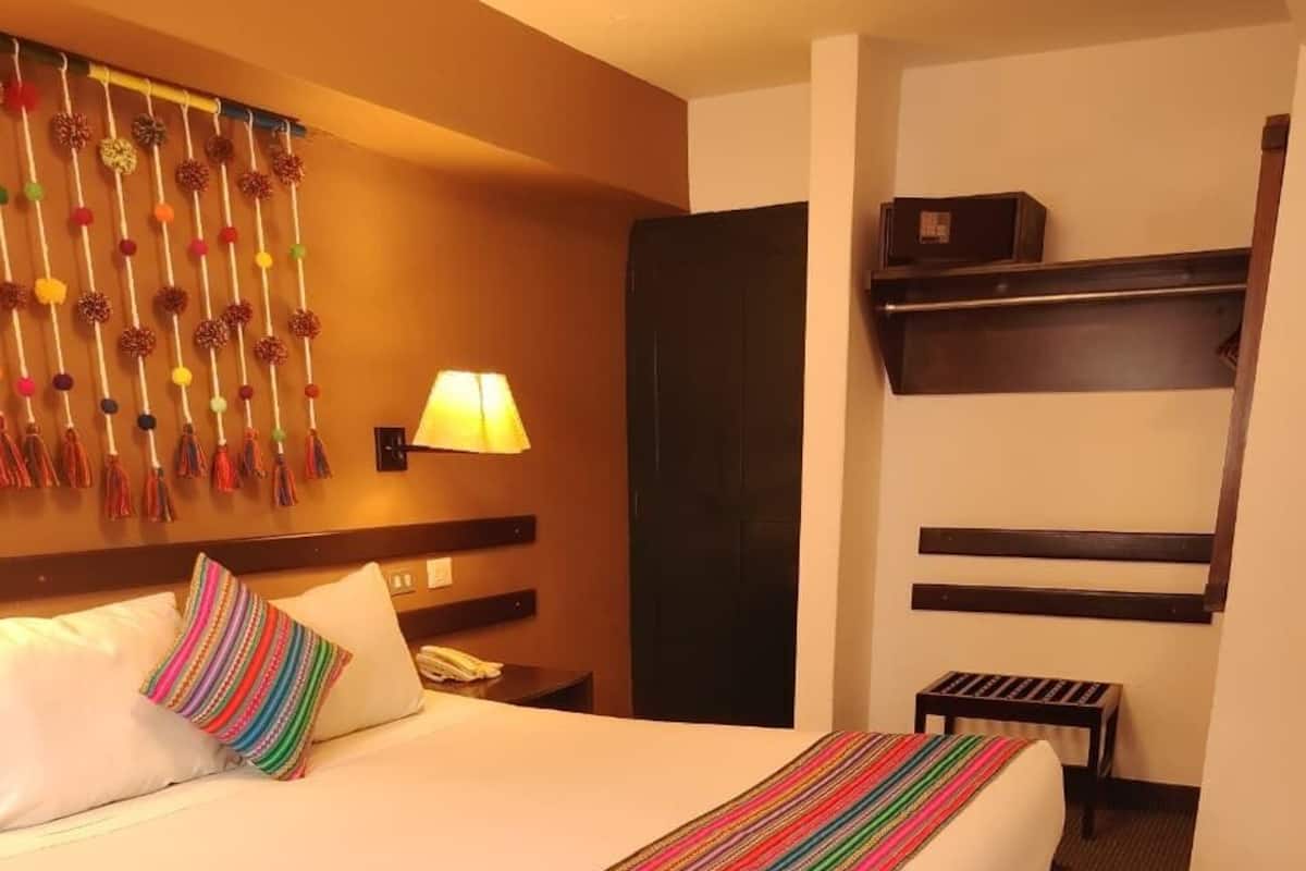 In-room safe, desk, laptop workspace, free WiFi