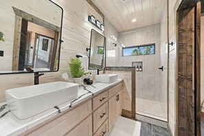 Shower, towels