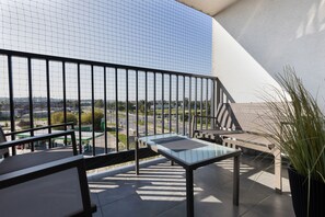 Balcony - Lipska Apartment by Renters (Kraków)