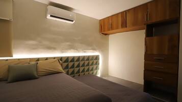 2 chambres, fer et planche à repasser, Wi-Fi gratuit, draps fournis