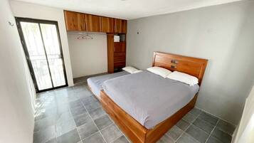 2 chambres, fer et planche Ă repasser, Wi-Fi gratuit, draps fournis