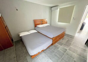 2 habitaciones, tabla de planchar con plancha y wifi gratis 