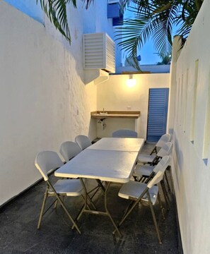 Outdoor dining - Casa en Quintas del Mar con acceso a la playa (Mazatlán)