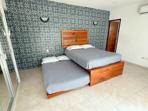 4 bedrooms, iron/ironing board, free WiFi, bed sheets