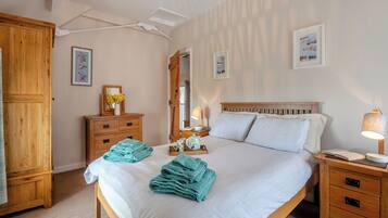 2 bedrooms, free WiFi, bed sheets