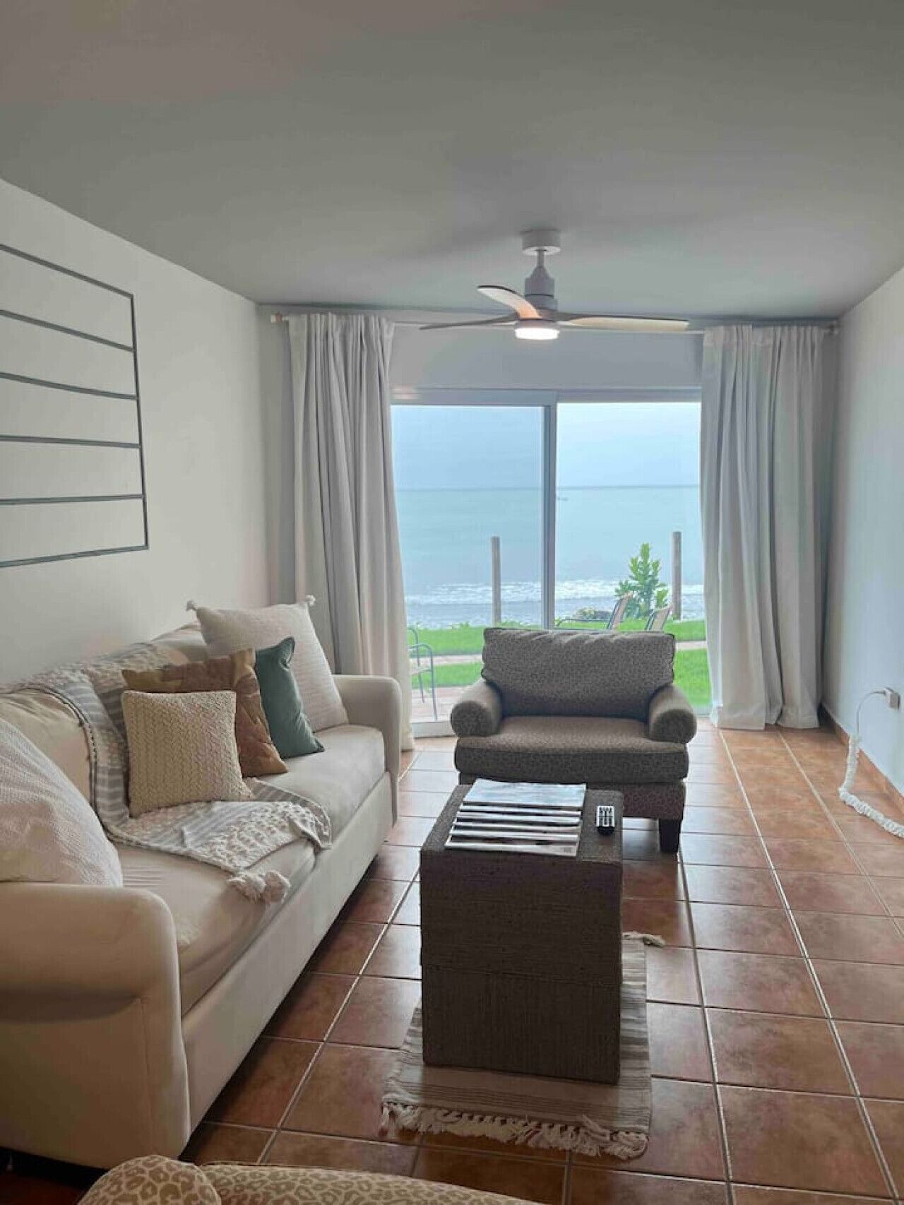 Beachfront Luxury Apartment - Aguadilla