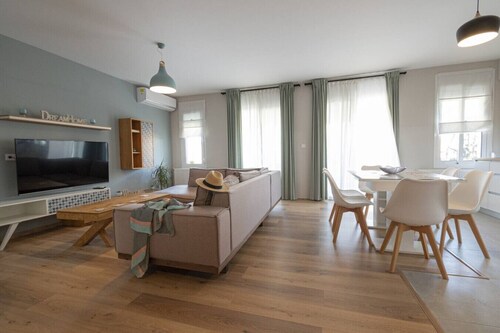 Simon Apartment by RentalsPro - Nea Moudania