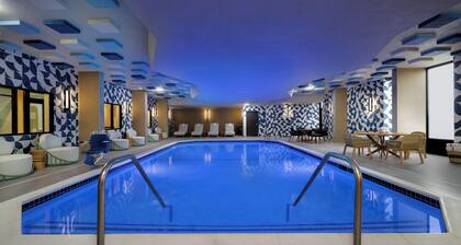 EVEN Hotel Detroit North - Troy