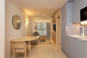 Room - Staybridge Suites & Apartments Malaga by IHG (Málaga)