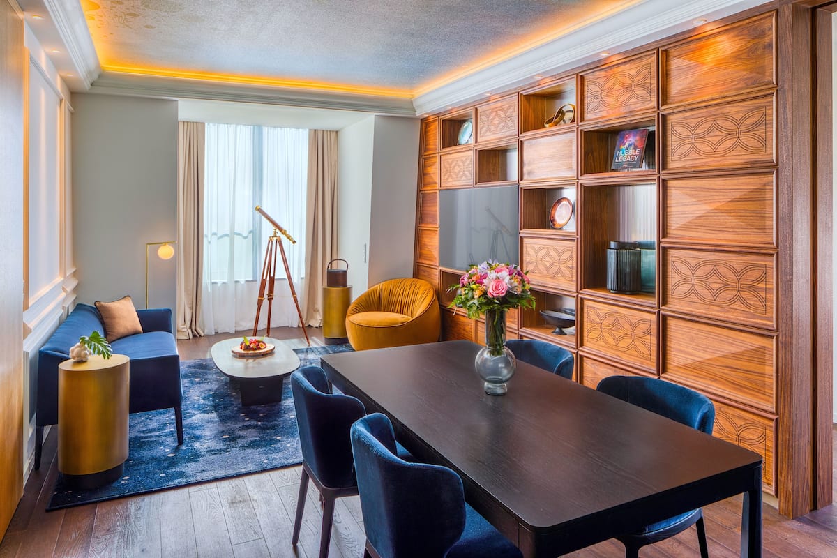Suíte, 1 cama King (Observatory) | Roupas de cama premium, frigobar, cofres nos quartos, escrivaninha