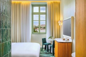 Deluxe Room, 1 King Bed (Danube View) - Kimpton BEM Budapest by IHG (Budapest)