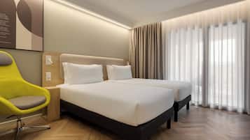 Soundproofing, free WiFi, bed sheets