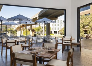 Restaurant - Hotel Indigo Irving Las Colinas by IHG (Irving)