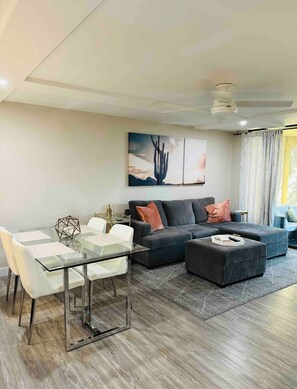 Unclassified image, 4 of 28, button - La Casa Maya: Modern 2bd/2br condo near Old Town. Can't beat this location!  (Scottsdale)