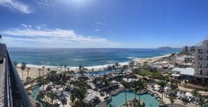 Property grounds - 4+ star resort  on the ocean, Family friendly, 3pools/lazy river, great staff (Col. Lomas del tule, San José del Cabo)