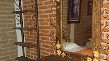 Cabana estàndard, vistes al pati | 1 dormitori, decoració individual, wifi gratuïta i roba de llit