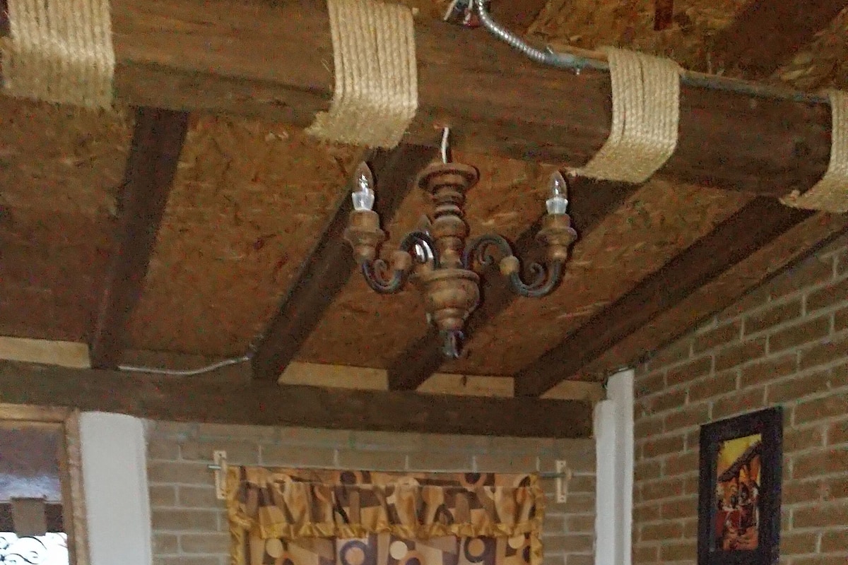 Traditional Quadruple Room, Courtyard View | 1 bedroom, individually decorated, free WiFi, bed sheets