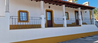 Casa do Avô Lopes / Apart. Amarelo T1
