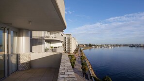 Property grounds - Amaya - 2 bedroom holiday apartment (Newcastle)