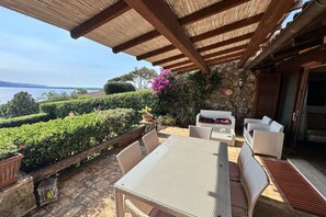Outdoor dining - Tuscany, Ansedonia - Villa for 7 people with swimming pool (Ansedonia)
