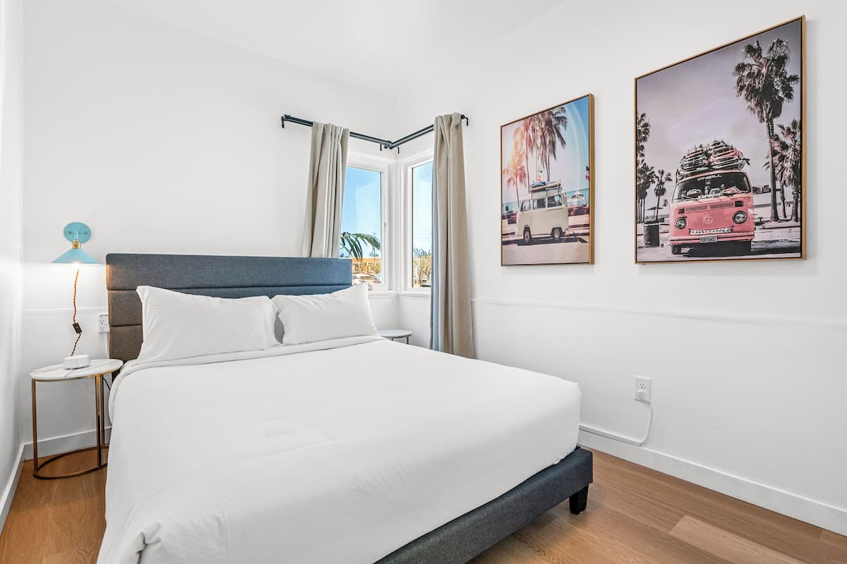 Suite familiar | 1 habitación, tabla de planchar con plancha y cuna de viaje