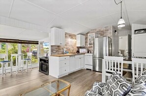Private kitchen - Blue Serenity Bungalow is ready for beach relaxation and fun.  Family friendly!
 (Jensen Beach)