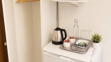 Deluxe Double Room | Laptop workspace, soundproofing, WiFi (free), individually furnished