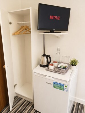 Habitación doble Deluxe | Espacio para trabajar con laptop, insonorización y wifi gratis 