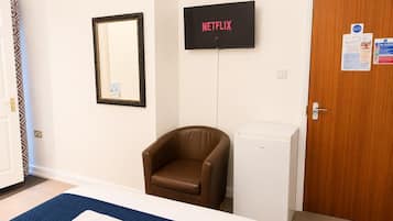 Royal Double Room | Laptop workspace, soundproofing, WiFi (free), individually furnished