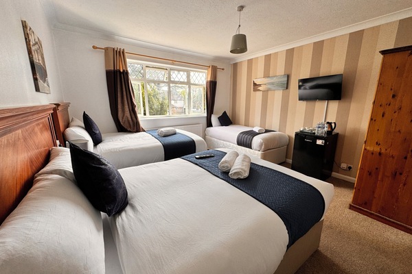 Family Room | Individually furnished, laptop workspace, soundproofing, free WiFi