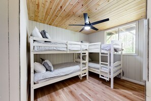 2 sovrum och sängkläder