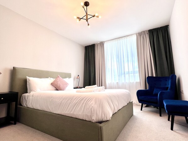 1 chambre, bureau, fer et planche à repasser, Wi-Fi