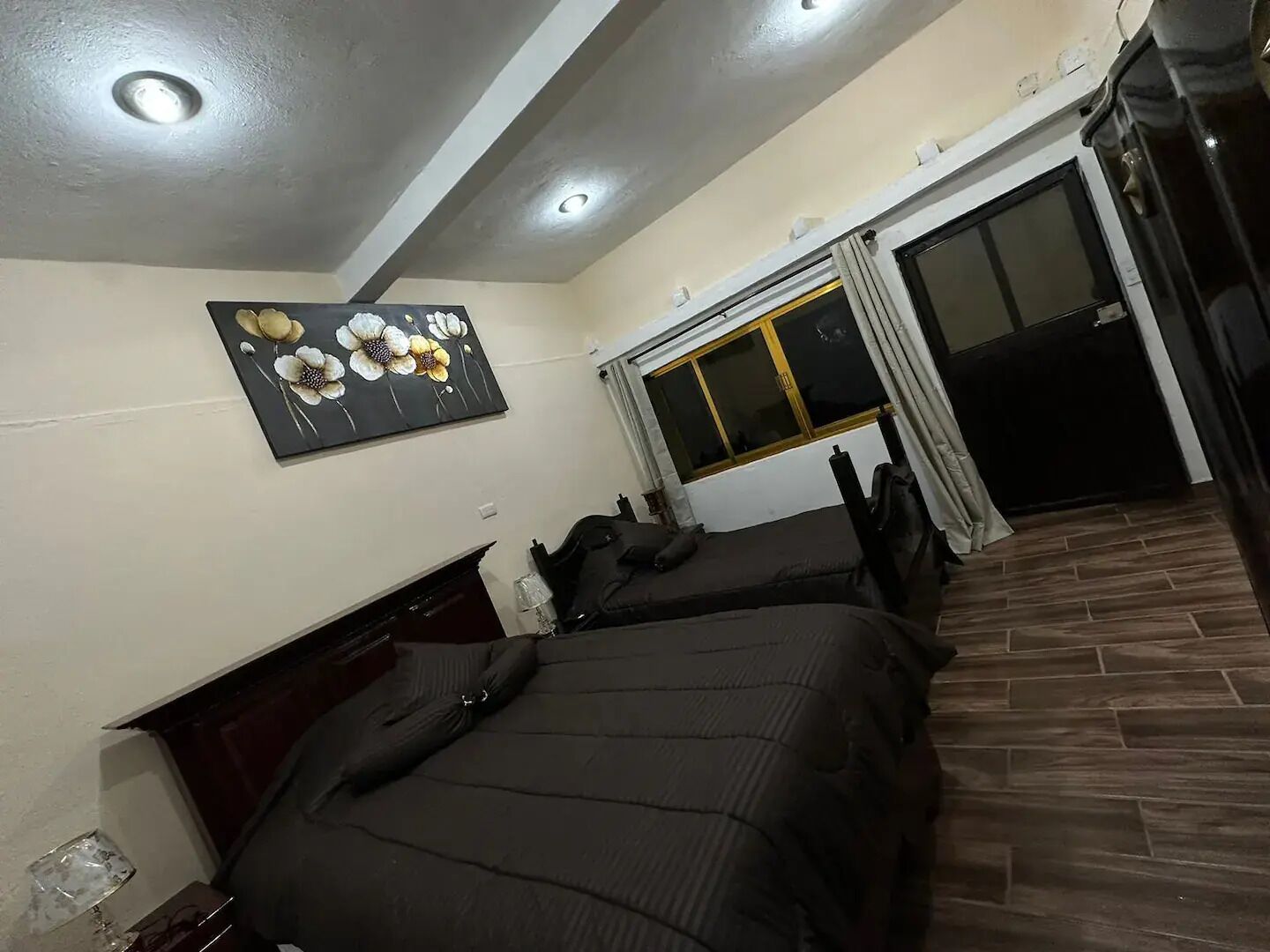 4 sovrum, strykjärn/strykbräda, wi-fi och sängkläder