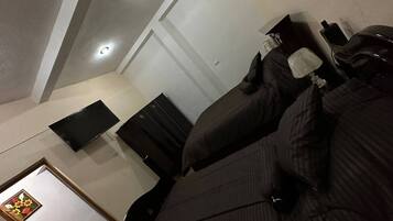 4 slaapkamers, een strijkplank/strijkijzer, wifi, beddengoed