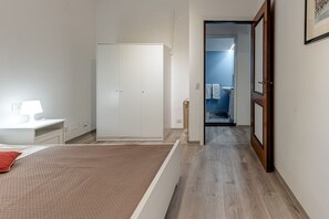 2 chambres, fer et planche à repasser, Wi-Fi, literie fournie