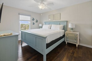 3 soverom, strykejern/-brett, wi-fi og sengetøy