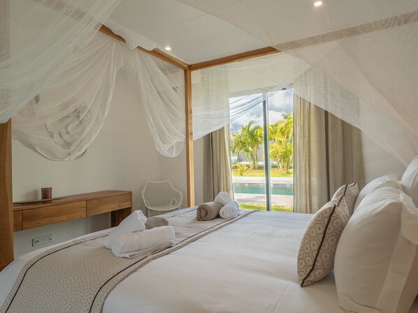 4 habitaciones, tabla de planchar con plancha, cuna de viaje y wifi