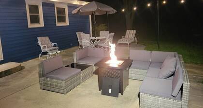 Escape to Tranquility: Lovely Oasis 20 Minutes from Downtown Milwaukee