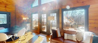 Ridge Hideaway • Cozy Lakefront Escape