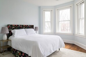 4 bedrooms, iron/ironing board, travel cot, free WiFi