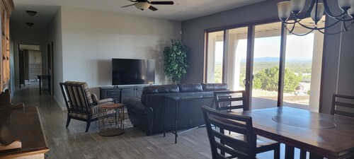 Peace and Quiet in the heart of Williamson Valley Ranch