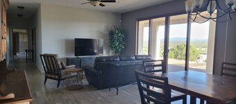 Peace and Quiet in the heart of Williamson Valley Ranch