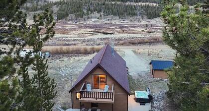4br Cabin w/ Hot Tub & Grill 20 mi to Breckenridge