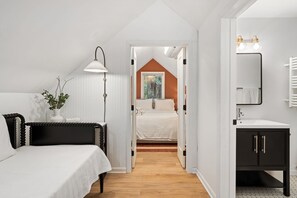 3 bedrooms, iron/ironing board, travel crib, free WiFi