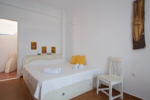 3 室のベッドルーム、アイロン / アイロン台、旅行用ベビーベッド、WiFi (無料)