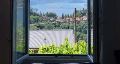 Perledo lakeview house for 4 with dreamy landscape